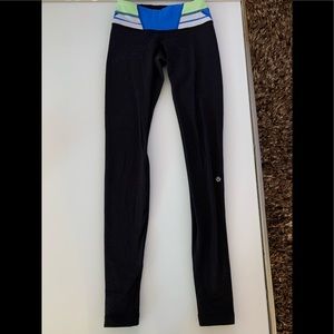Lululemon Wunder Under with colorful band 28”
